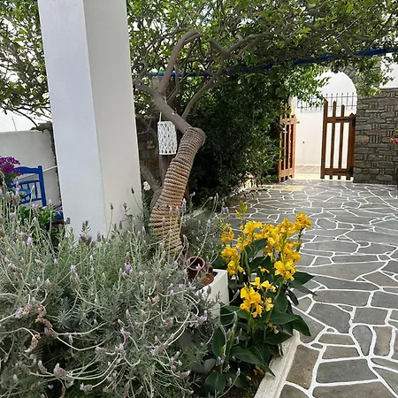 Nick'S Studio 1 Parikia  Exterior photo