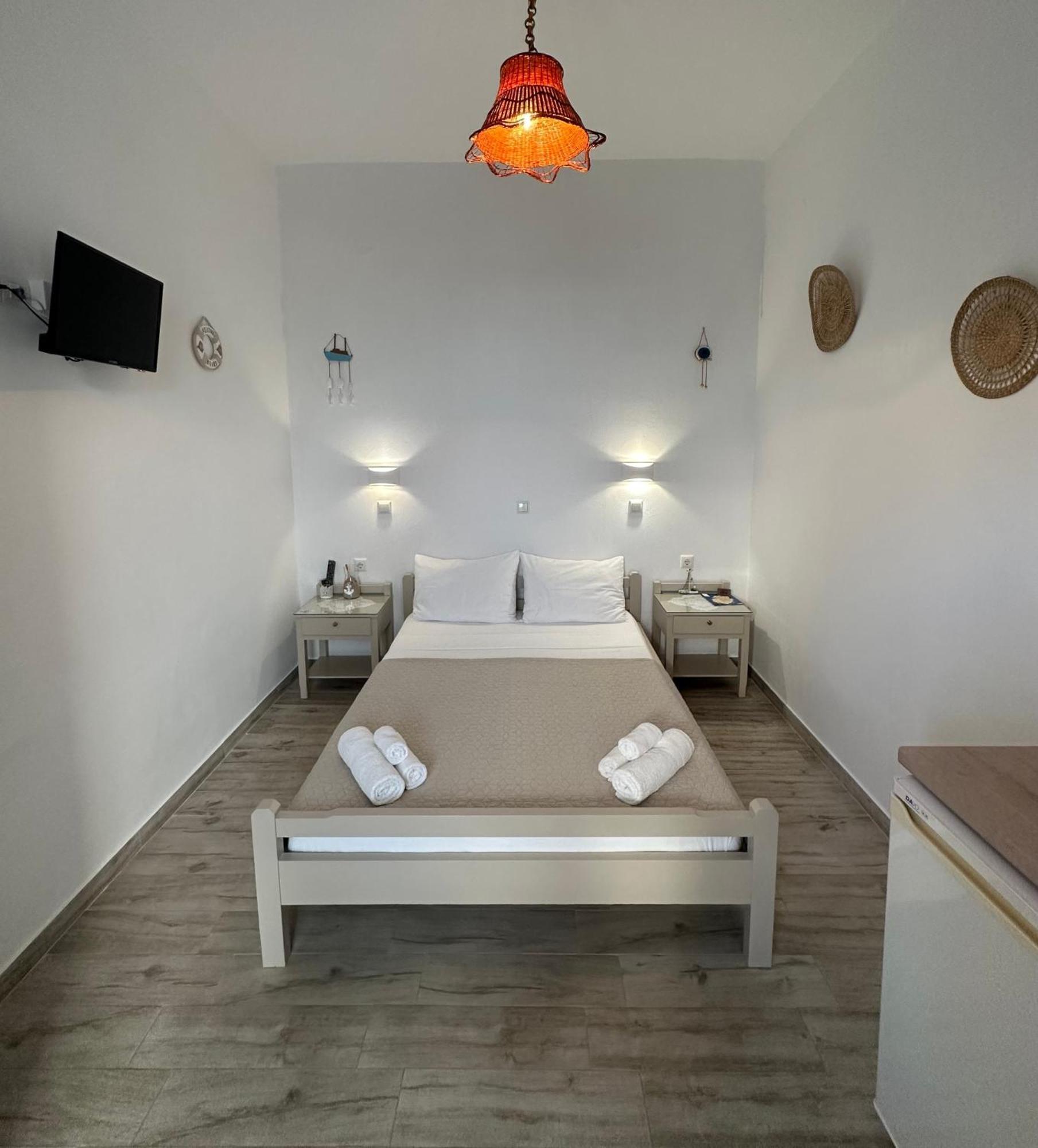 Nick's 1 * Parikia (Paros)